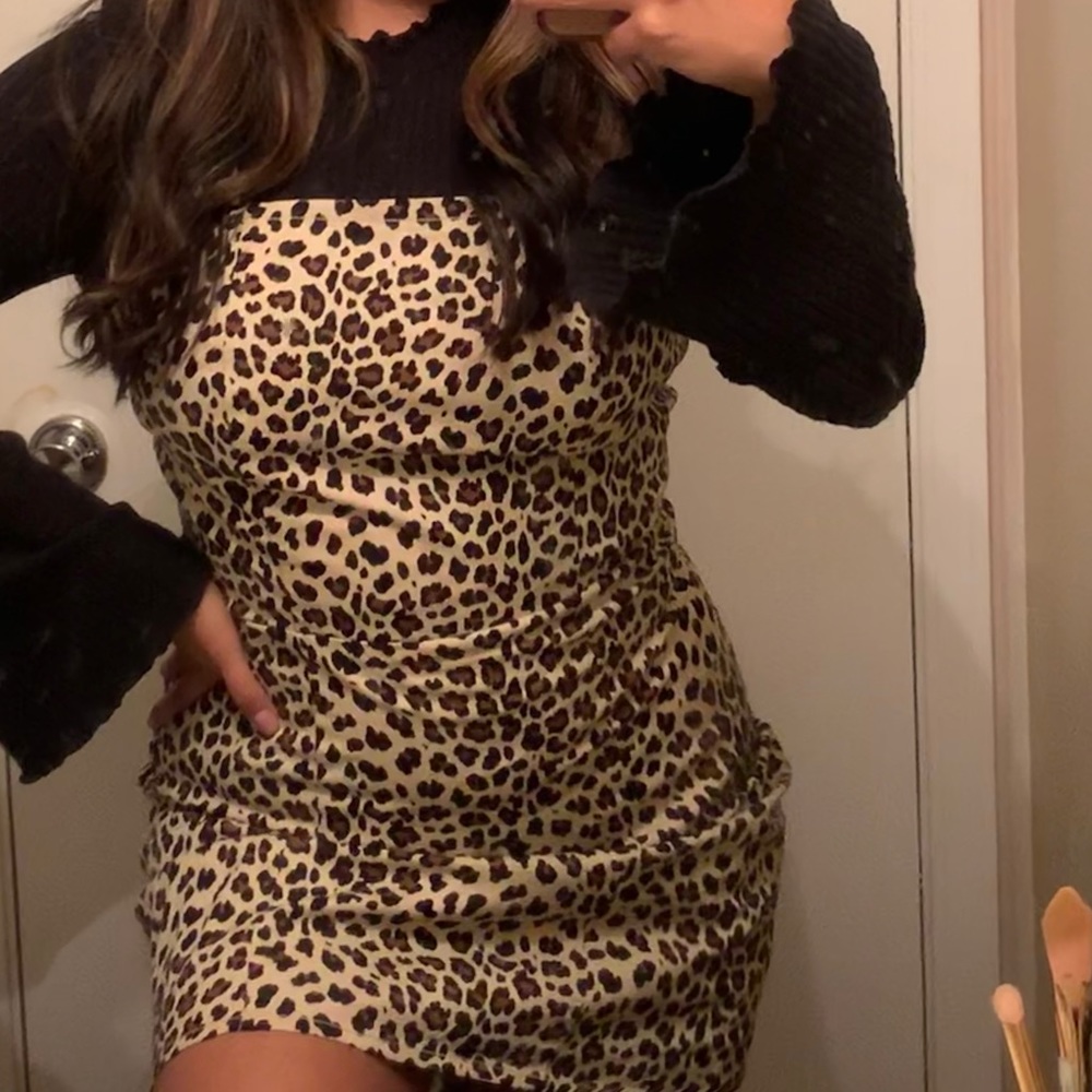 Mini leopard dress